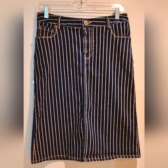 Women's Vintage Est 1946 Denim Pinstripe Jean Midi Skirt. - Picture 1 of 6
